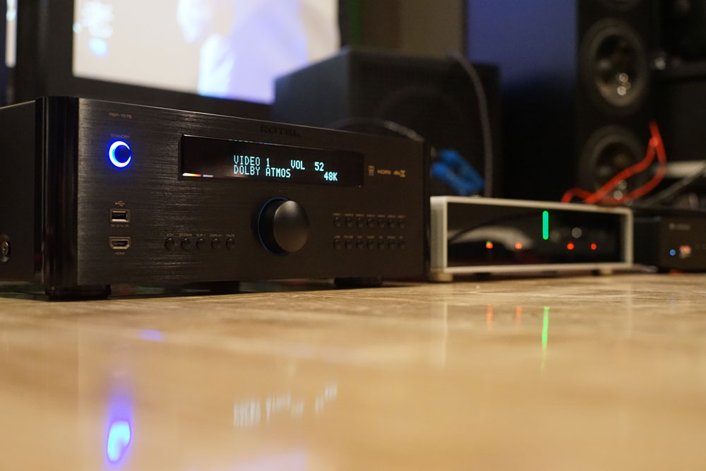 先看电影再吃鸡！英国路遥RotelRSP-1576家庭影院功放试用