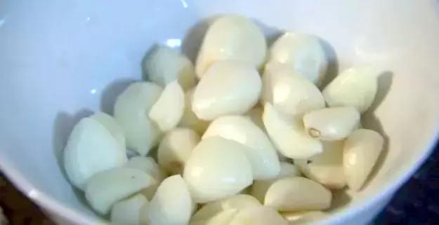 大蒜怎么做不发芽,大蒜最好吃的做法不发芽