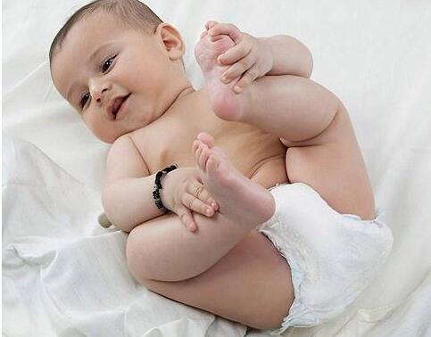 宝宝腹泻的特征及治疗方法,宝宝腹泻常见原因及症状