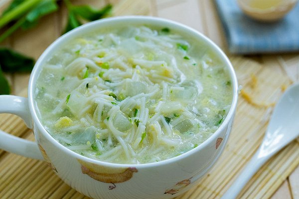 宝宝腹泻吃什么食物好得快菜谱,15个月宝宝拉肚子腹泻吃什么辅食