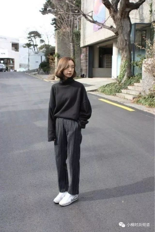 高领毛衣如何穿不难受,高领保暖毛衣宽松怎么搭配