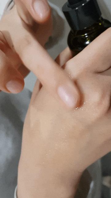 面部玫瑰精油的正确使用方法视频,面部精油的使用方法