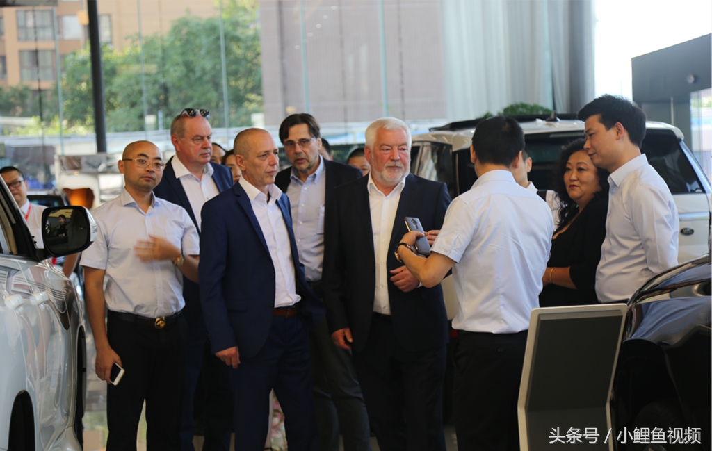响应一带一路德国汽车重量级考察团来蓉考察众汇金控集团