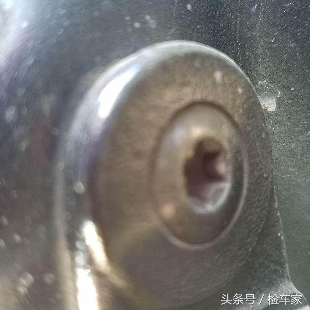 十二万公里的奔驰e200还能买吗,奔驰e200值不值得买