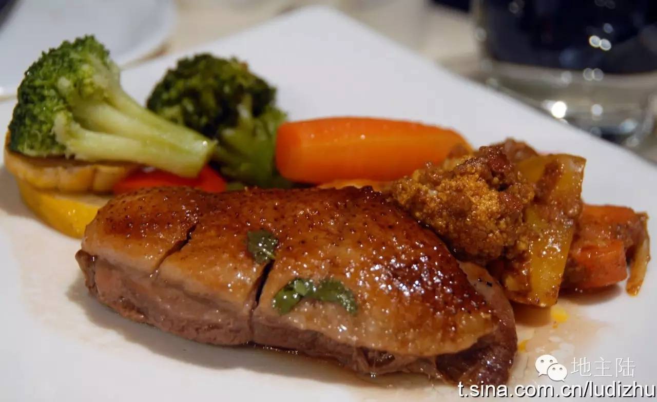 为啥飞机餐有那么难吃,飞机餐都不好吃吗