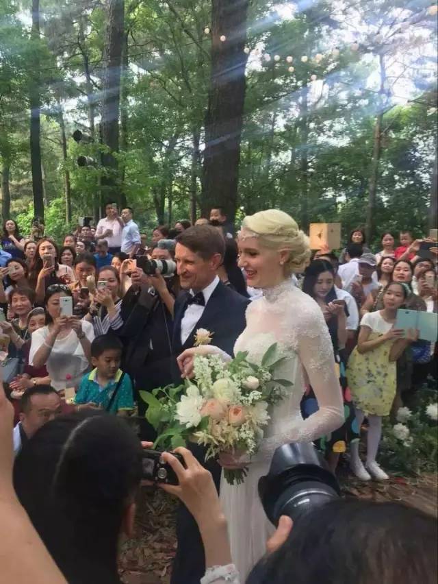 撒贝宁来潜江后湖,撒贝宁婚礼惹出大麻烦