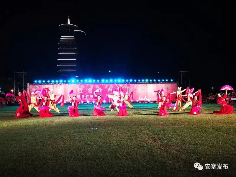 陕西安塞腰鼓在南投气势磅礡