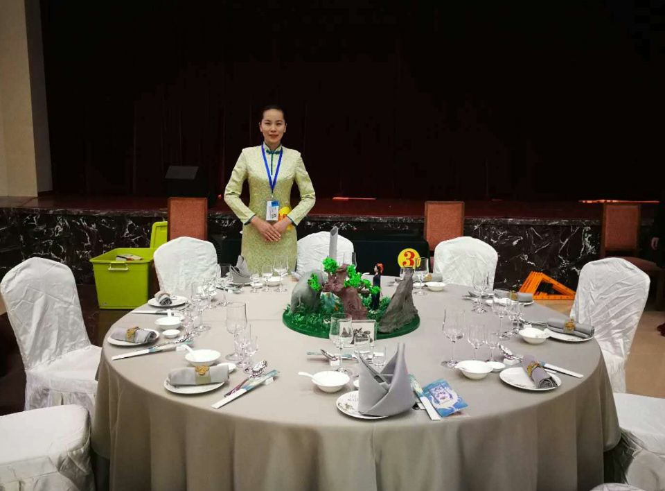 邓廷廷：在别人的团圆里感知幸福