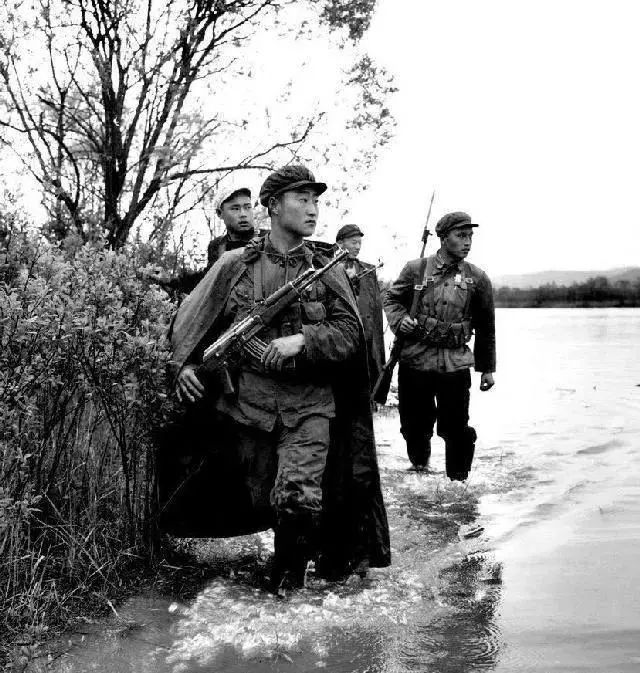 红海行动游戏里面的彩蛋,红海行动高端枪械