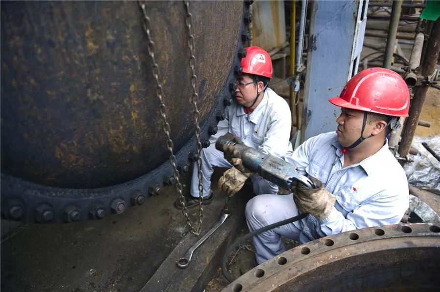 谋转型｜这家当年周恩来关怀过的炼化企业重启“休假”三年的功勋装置