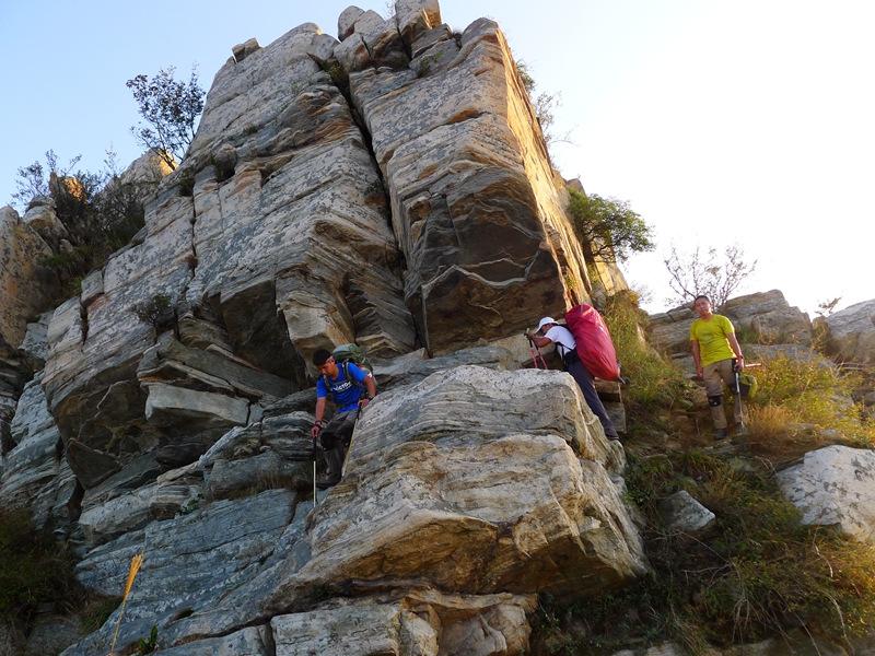 蒙山三十六计之十六：雨潜麻峪环古寺