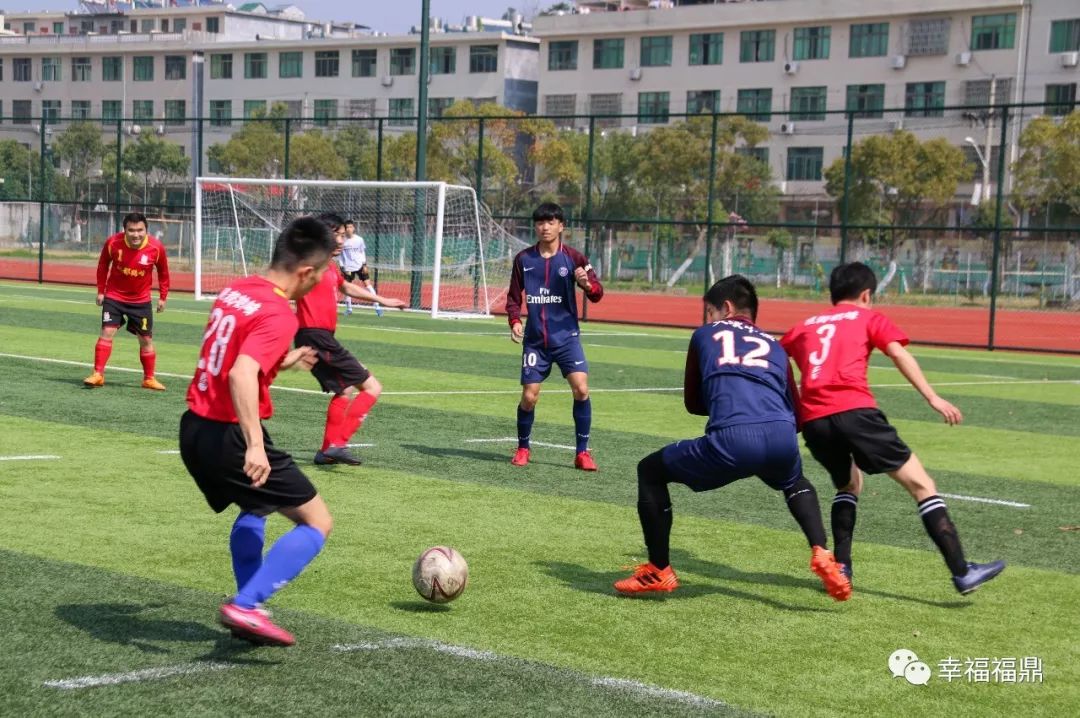 上周末足球比赛,前几天的足球比赛