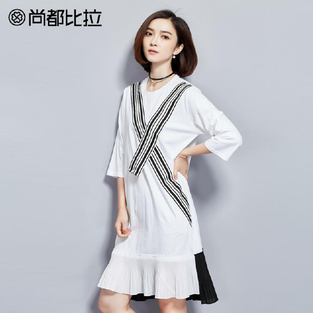 今年夏天最新流行的连衣裙,今年夏天你必须要有的几款连衣裙