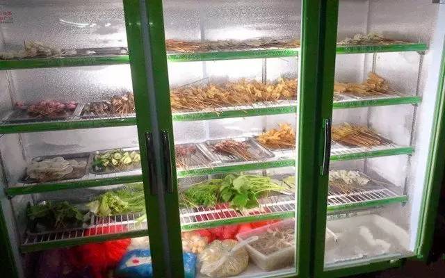 武汉一女学生拿着10块钱去买好吃的，竟然被。。。