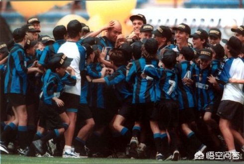 大罗为啥不是球王,为什么大罗和c罗都叫罗纳尔多