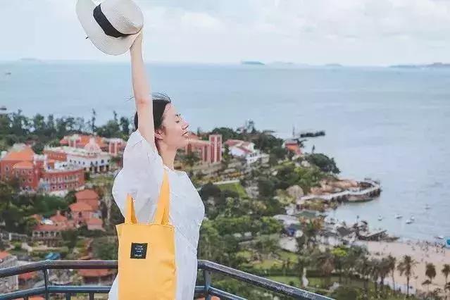 鼓浪屿红瓦绿树,走进厦门鼓浪屿视频