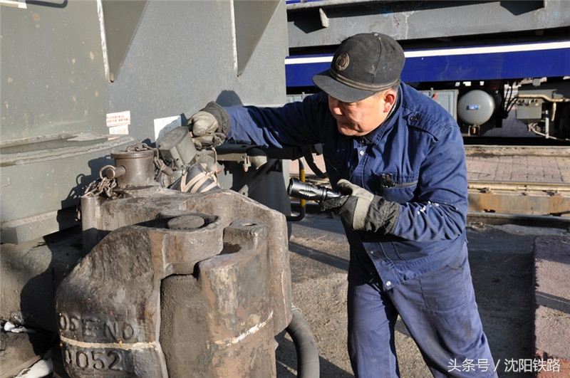 火眼金睛查隐患保春运安全,保春运畅通筑牢安全墙