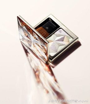 美妆优选丨waywei跟大家拜年！2018年更年轻更美丽！