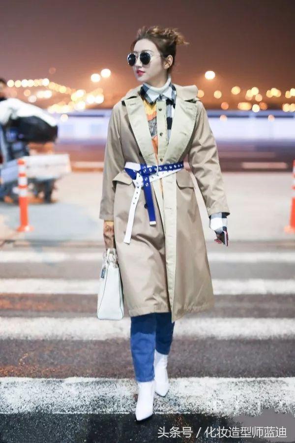 毛衣衬衫最温暖的叠穿套路,墨绿色毛衣配的衬衫穿搭