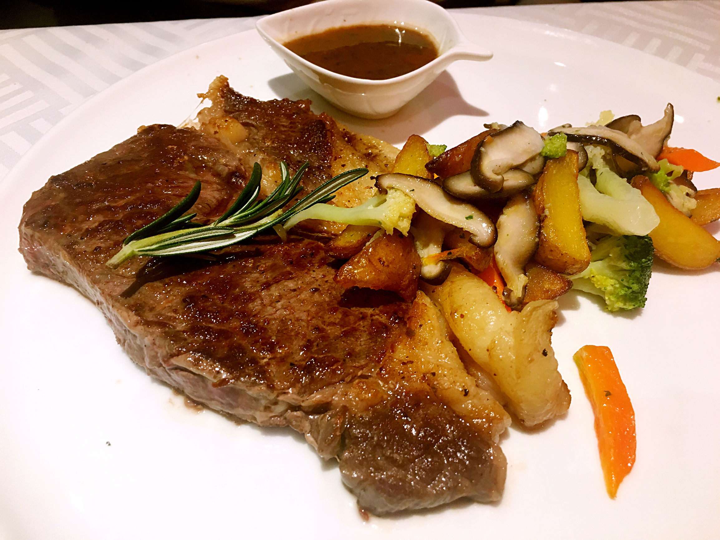 周末吃一顿法国大餐,浪漫法式大餐