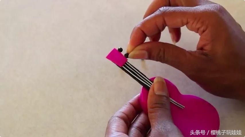 自己手工做一个芭比娃娃,芭比娃娃手工做笔