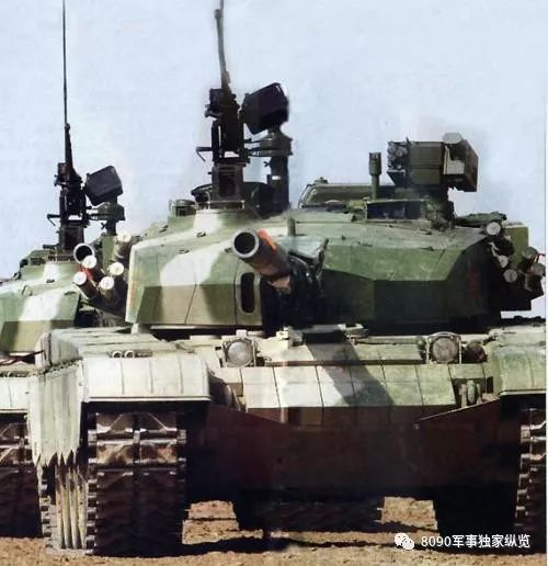 99式主战坦克驾驶室视野,99式主战坦克有多稳