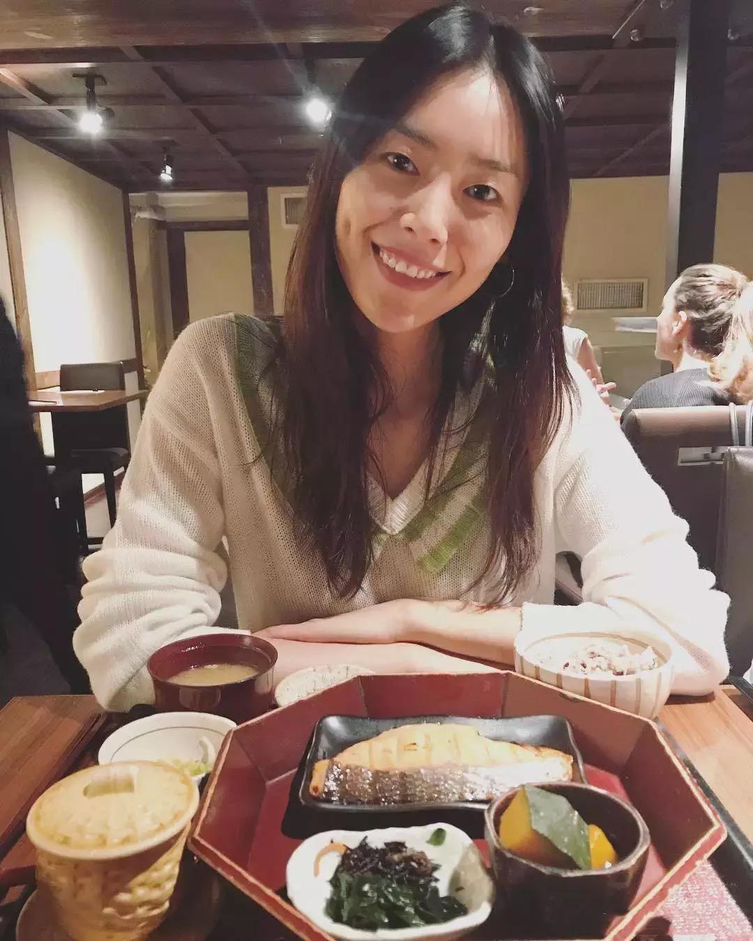 刘雯果然是穿搭高手,刘雯最新日常穿搭图片