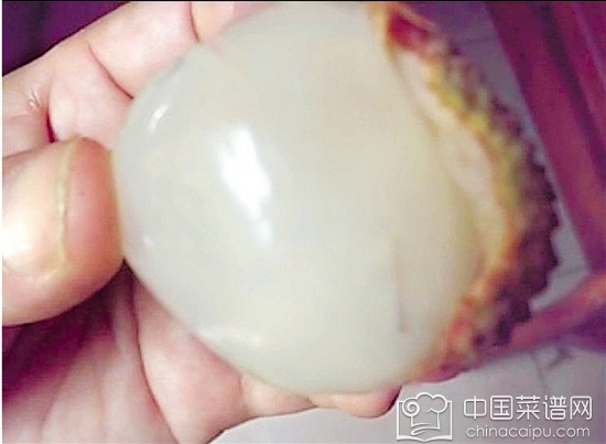 吃荔枝吃到虫咽下去了怎么办,吃了荔枝里的虫子怎么办