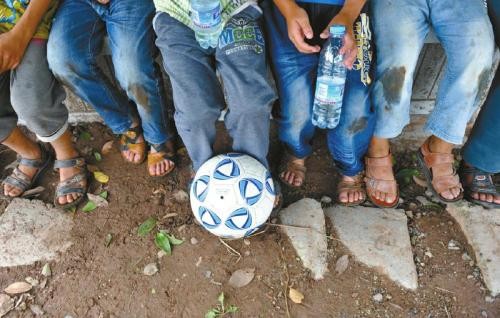 曾经一起踢球的兄弟都去哪了,怀念曾经一起踢球的兄弟