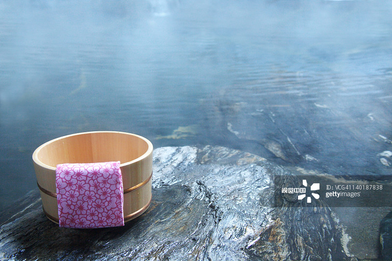 泡个澡缓解疲劳,节后综合征中医调理