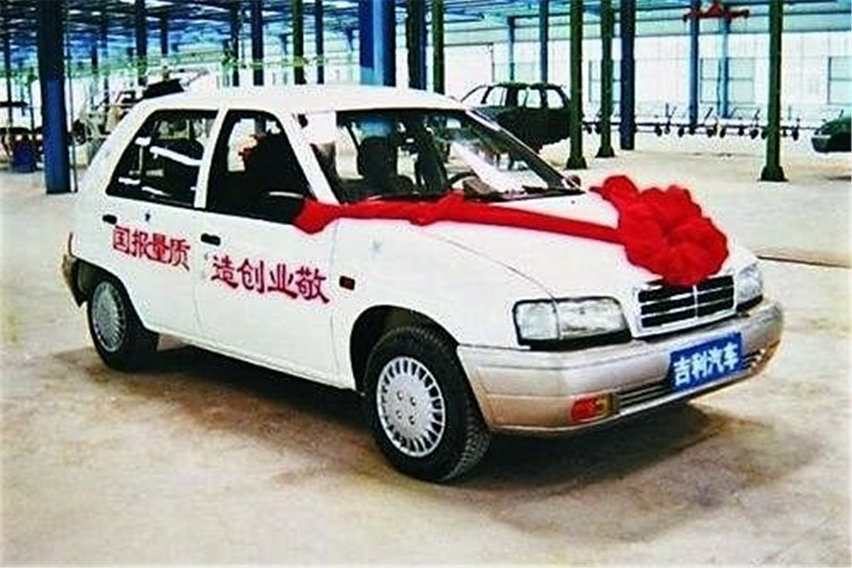 ​跟众泰“卷尺部”比，当年的“师哥”吉利实在专一