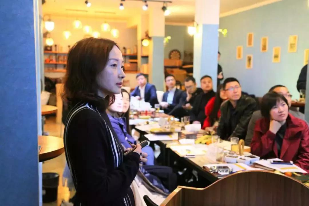 宠研社06期宠业茶话会在京举行，狗富贵互相旺