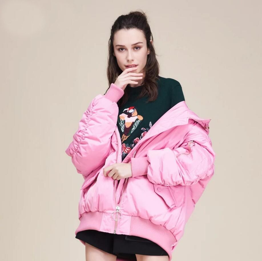 短款羽绒服的“时尚革命”，轻松告别“土肥圆”