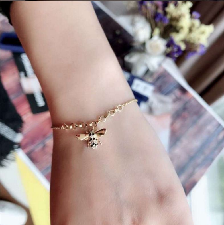 江疏影施华洛世奇广告发型,江疏影的长腿施华洛世奇