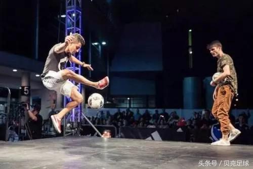 三个可以惊艳全场的花式足球技巧,花式足球和职业足球