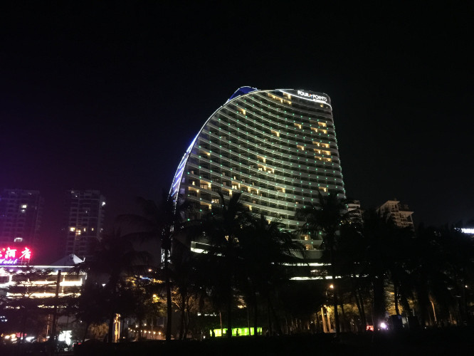 带上父母去看海完整视频,带你去三亚一起看海享受亲子时光