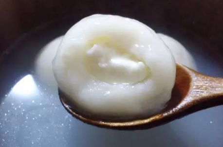 费列罗馅儿的汤圆,费列罗汤圆和红糖糯米小丸子