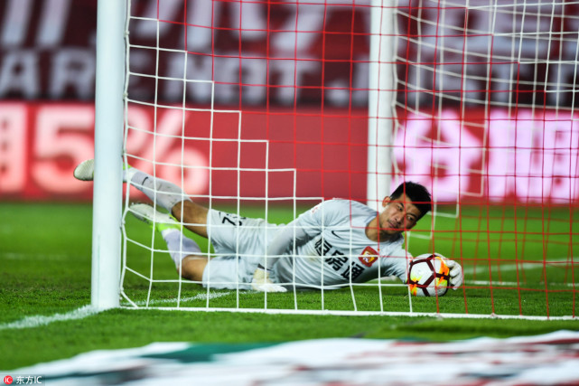 三次进球无效恒大输掉榜首大战,恒大遭遇魔鬼赛程22天迎7场硬仗