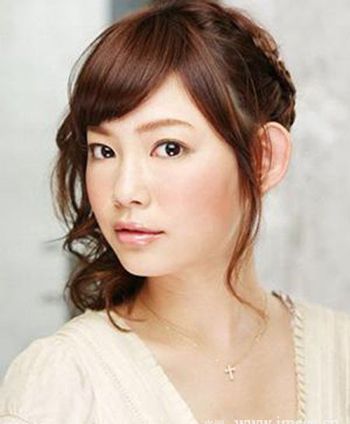 13款长方脸女生修颜发型，时尚又大方！