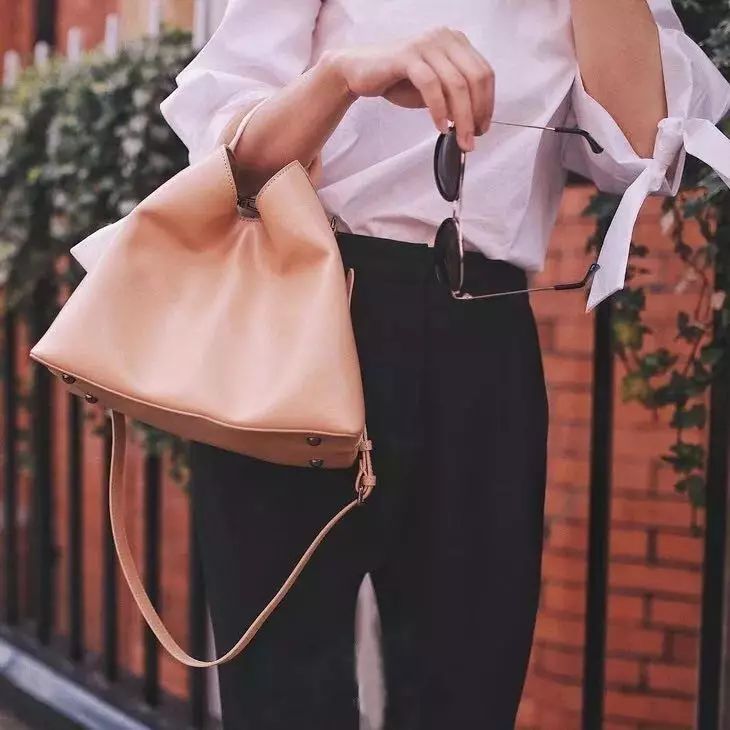 开工大吉带的东西,适合上班族的几款大牌包包分享