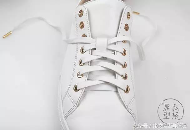 鞋子如何绑鞋带比较好看,全部鞋系鞋带方法男生