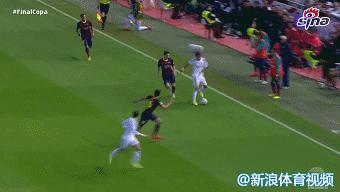 足球十大过人经典动作,足球最简单的过人动作小孩子