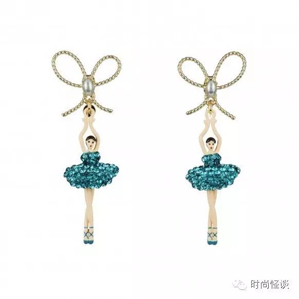 蒋欣捐款200万,蒋欣演樊胜美收红包收到手软