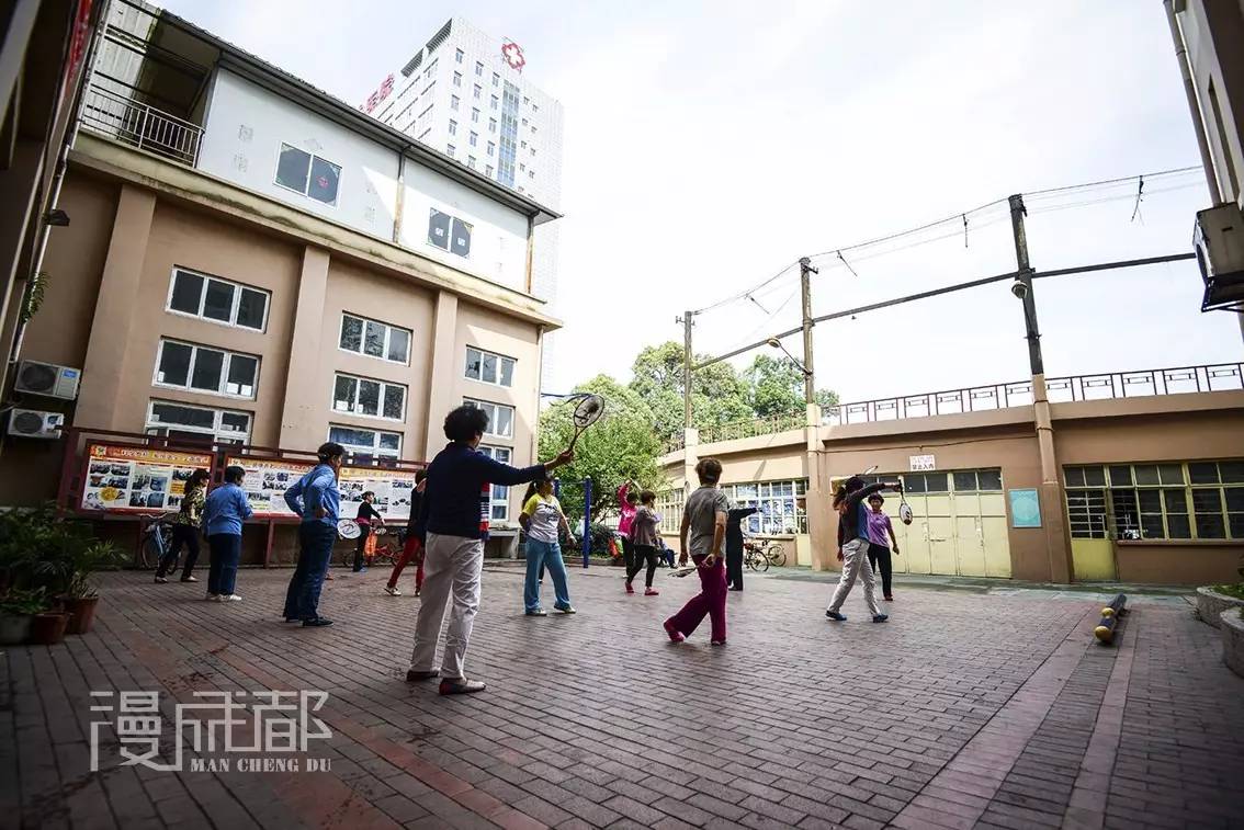 它们承载好多成都人的记忆,让我们一起来保护这些老工业建筑吧!