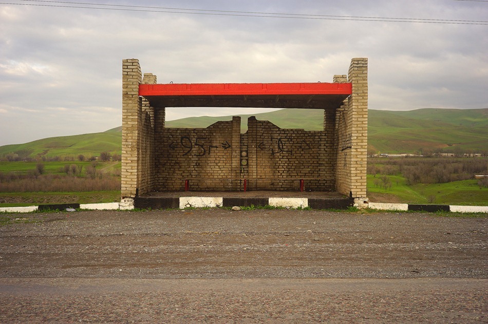 上的是公交，爱的却是公交站