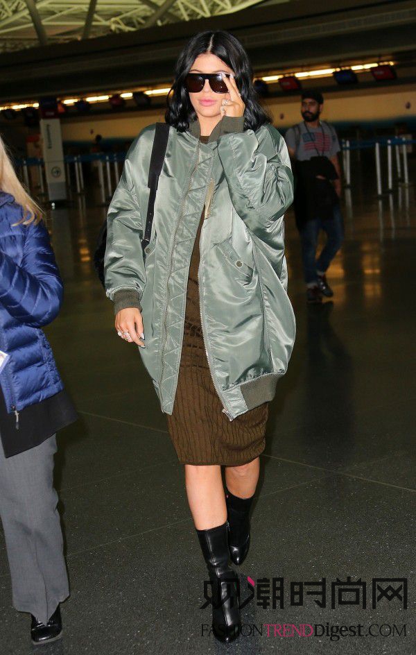 军绿色空军棉服,军绿色棉服羽绒服