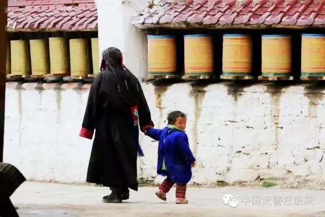 *警武**医院里的这群人他们的行为你想象不到！