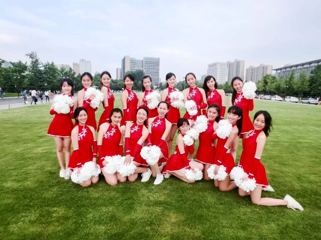 浙大最美啦啦队表演视频,浙江卫视浙大啦啦操队