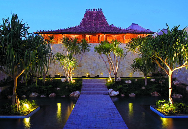 三亚普吉岛巴厘岛鼓浪屿蜜月对比,3500玩转旅拍蜜月圣地巴厘岛