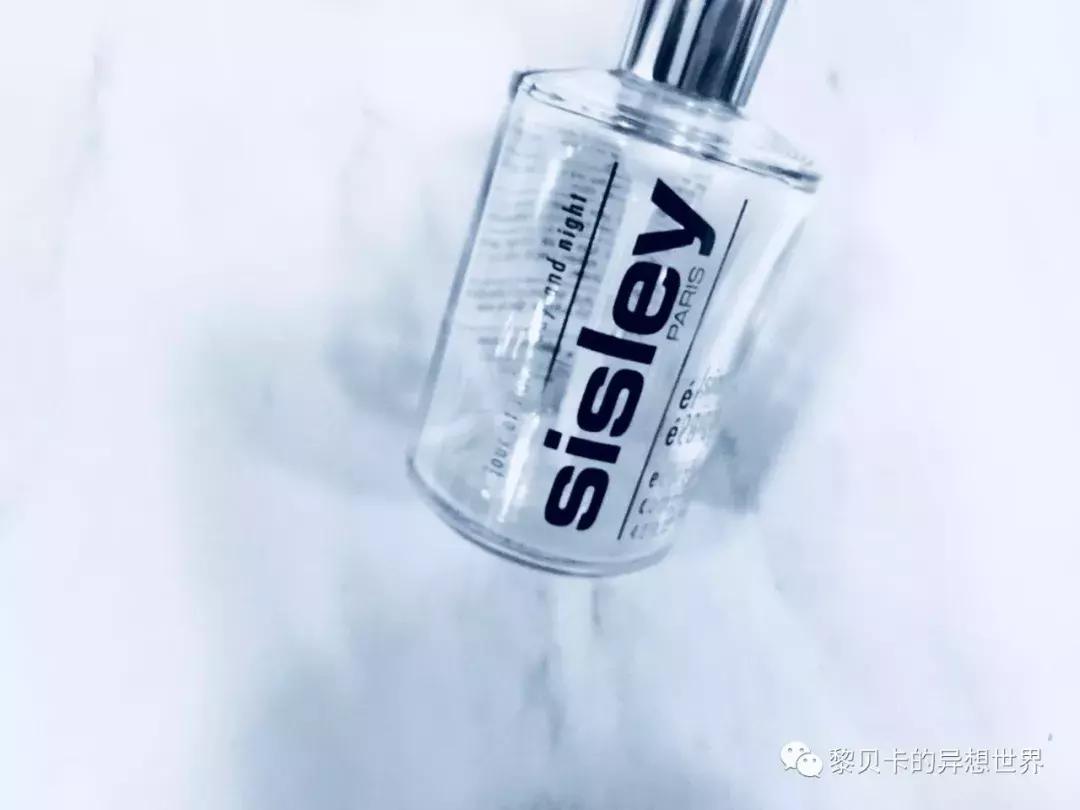 油痘皮肤毛孔粗大适合什么护肤品,毛孔粗出油长痘用什么大牌护肤品